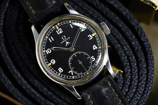 Wristwatch Origins and Military Use