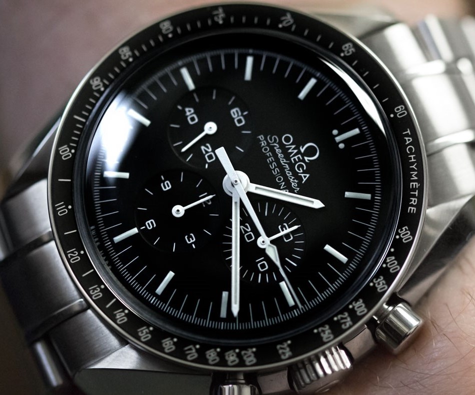 Read more about the article What is a Watch Bezel?