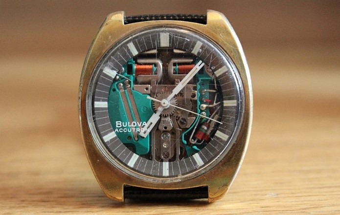 Bulova Accutron: de diapasones a cuarzo