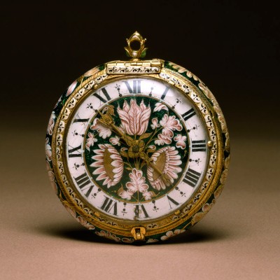 You are currently viewing The Enameled Watch With Flowers